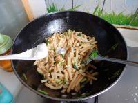蒜苗炒年糕的做法步骤14