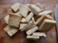 花菜炒豆腐的做法步骤3