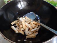 花菜炒豆腐的做法步骤6