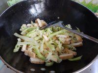 花菜炒豆腐的做法步骤11