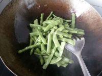 豆角炖肉的做法步骤2