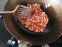 油炒花生米的做法步骤3