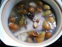 无花果炖鸭子汤的做法步骤5