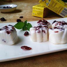 蔓越莓香蕉酸奶冻