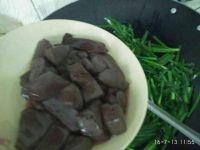 韭菜炒猪血的做法步骤8