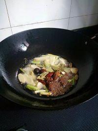 竹烧鸡的做法步骤3