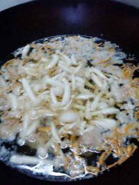 虫草花白玉菇肉丸汤的做法步骤6