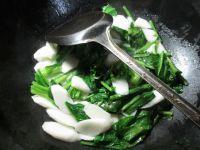 菠菜炒山药的做法步骤5