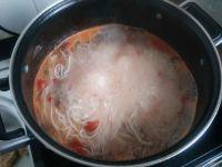 西红柿牛尾面的做法步骤7