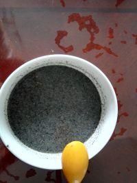 核桃黑芝麻糊的做法步骤6