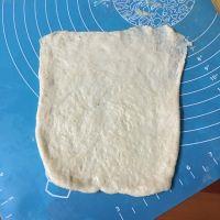 番茄肉松面包的做法步骤4