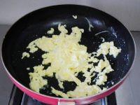 韭菜馅饼的做法步骤7