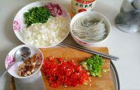 剁椒肉末粉条的做法步骤1