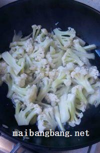 西红柿烧花菜的做法步骤4
