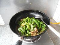 五花肉炖豆角的做法步骤12