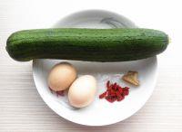 丝瓜炒土鸡蛋的做法步骤1