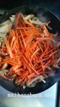 胡罗卜青椒香菇炒咸肉的做法步骤6