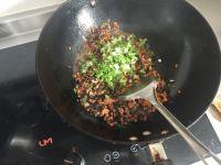 肉末香菇拌面的做法步骤7