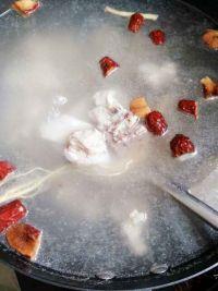 野淮山排骨汤的做法步骤4