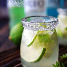 青柠鸡尾酒