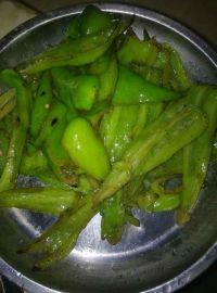 青椒炒猪里脊的做法步骤2