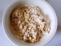 面条机版炸酱面的做法步骤2