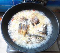 有机酸菜炖鱼的做法步骤9