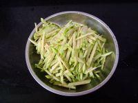 茄丝葱花饼的做法步骤4