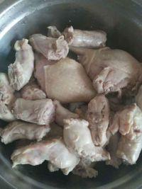 煎鸭腿鸡脖的做法步骤2