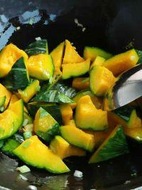 南瓜汤的做法步骤4