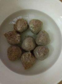 牛肉丸生菜汤的做法步骤1