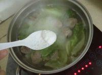 牛肉丸生菜汤的做法步骤8