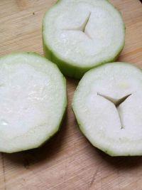 金银丝瓜盅的做法步骤1