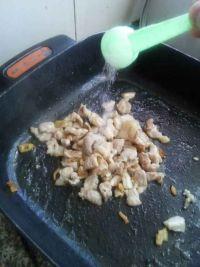 猪肉炒豆腐的做法步骤4