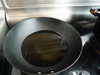 酥鲫鱼的做法步骤6