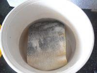 椒油马哈鱼的做法步骤2