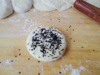 黑笋干肉馅芝麻饼的做法步骤20