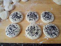 黑笋干肉馅芝麻饼的做法步骤21