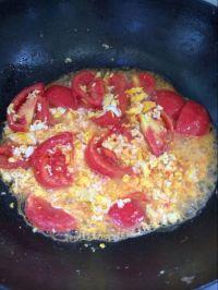 西红柿鸡蛋拌面的做法步骤7