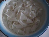 菠菜豆芽拌玉米凉皮的做法步骤1