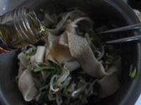 菠菜豆芽拌玉米凉皮的做法步骤12